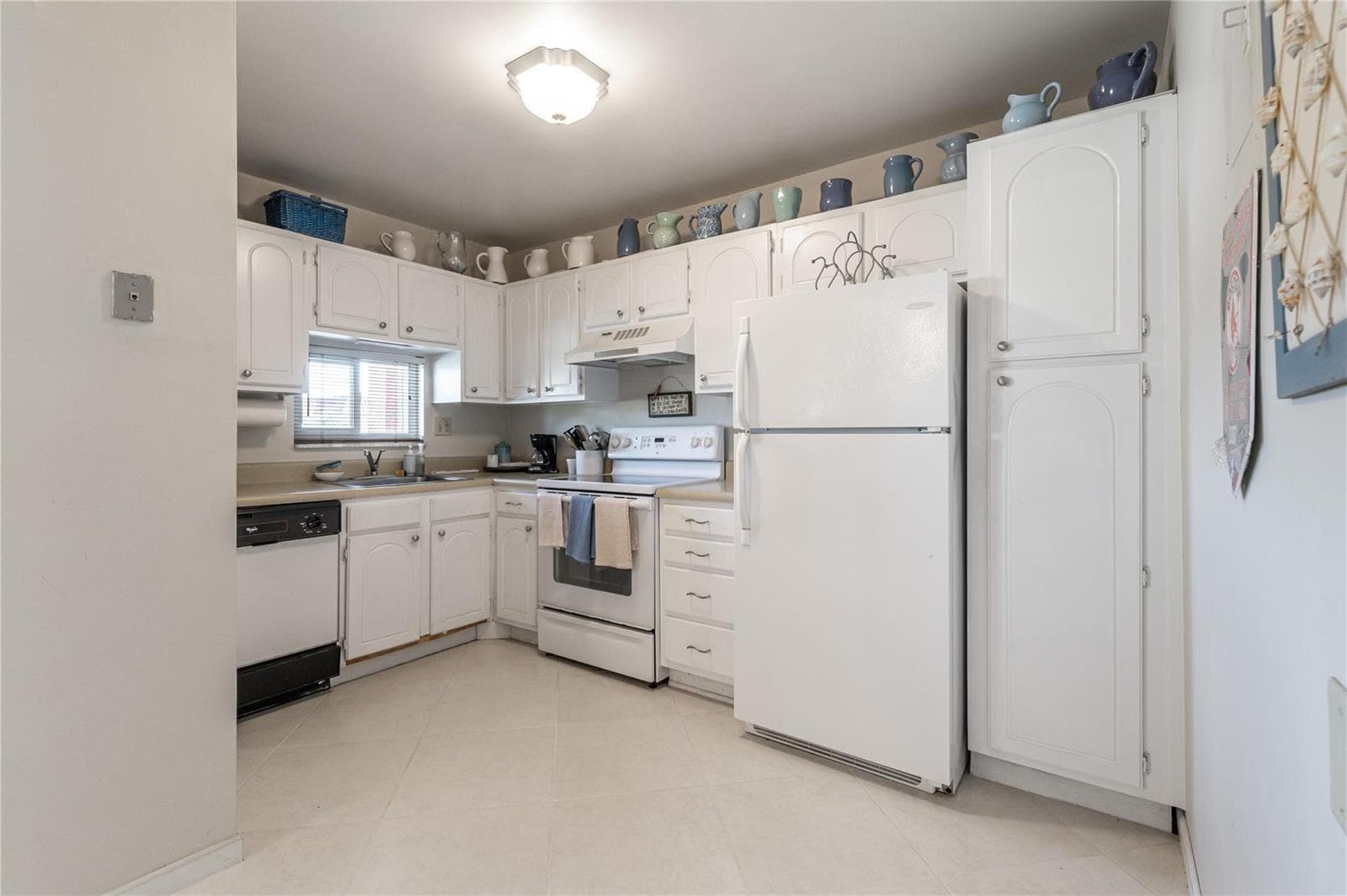 671 S Hollybrook Drive # 306, Pembroke Pines FL 33025 photo 2