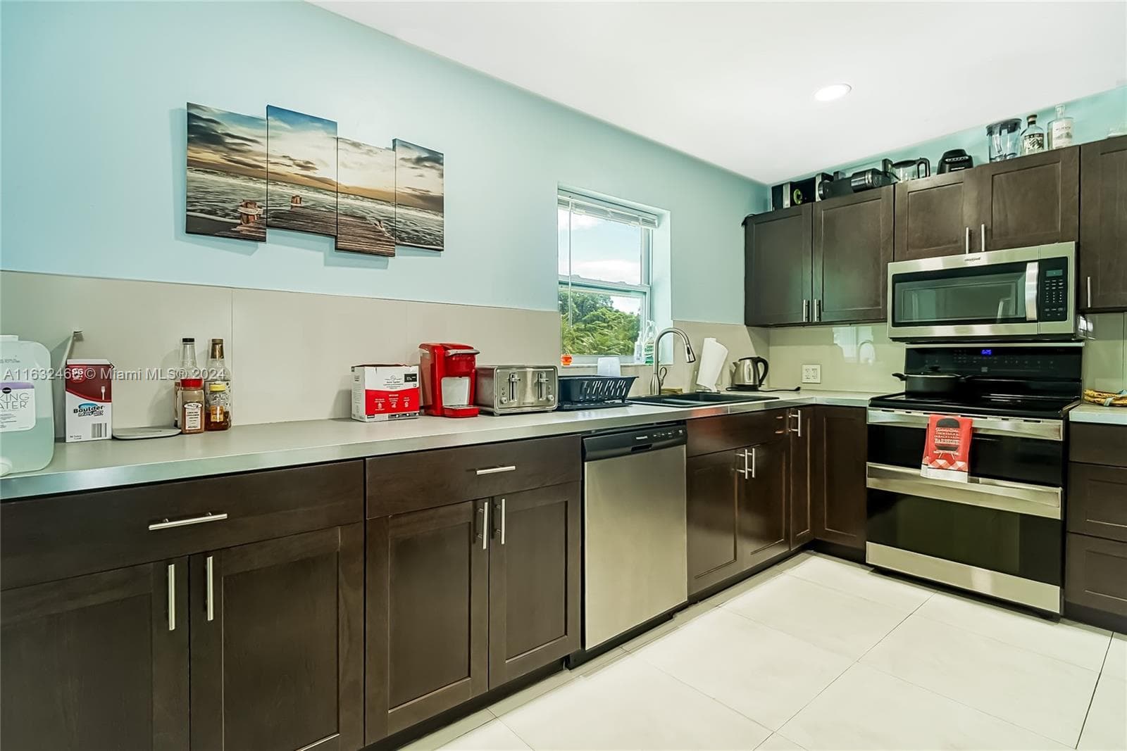 216 SW 6th St, Hallandale Beach FL 33009 photo 3