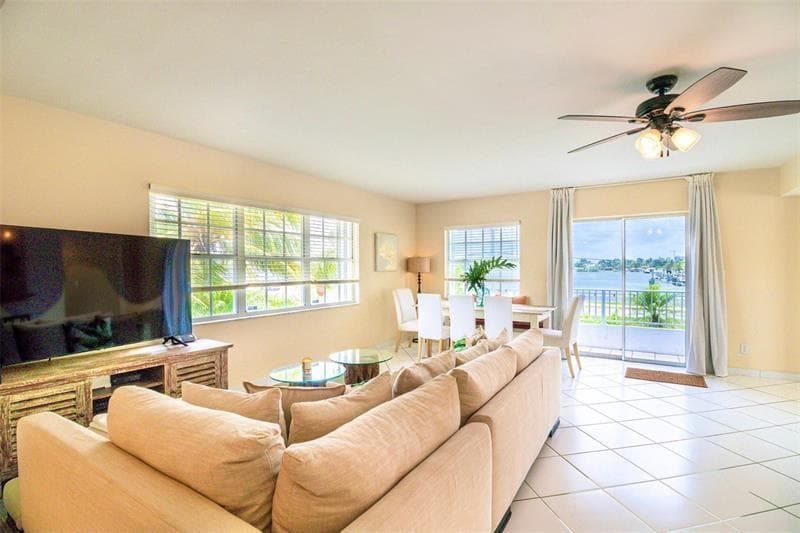 355 Virginia Street # 1, Hollywood FL 33019 photo 2