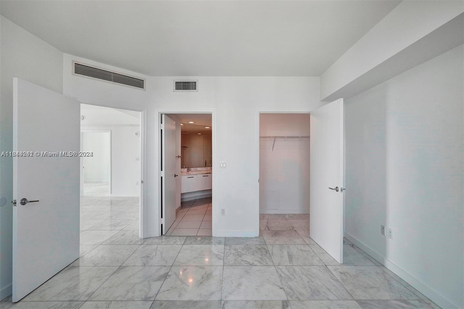 55 SE 6th St # 3401, Miami FL 33131 photo 5