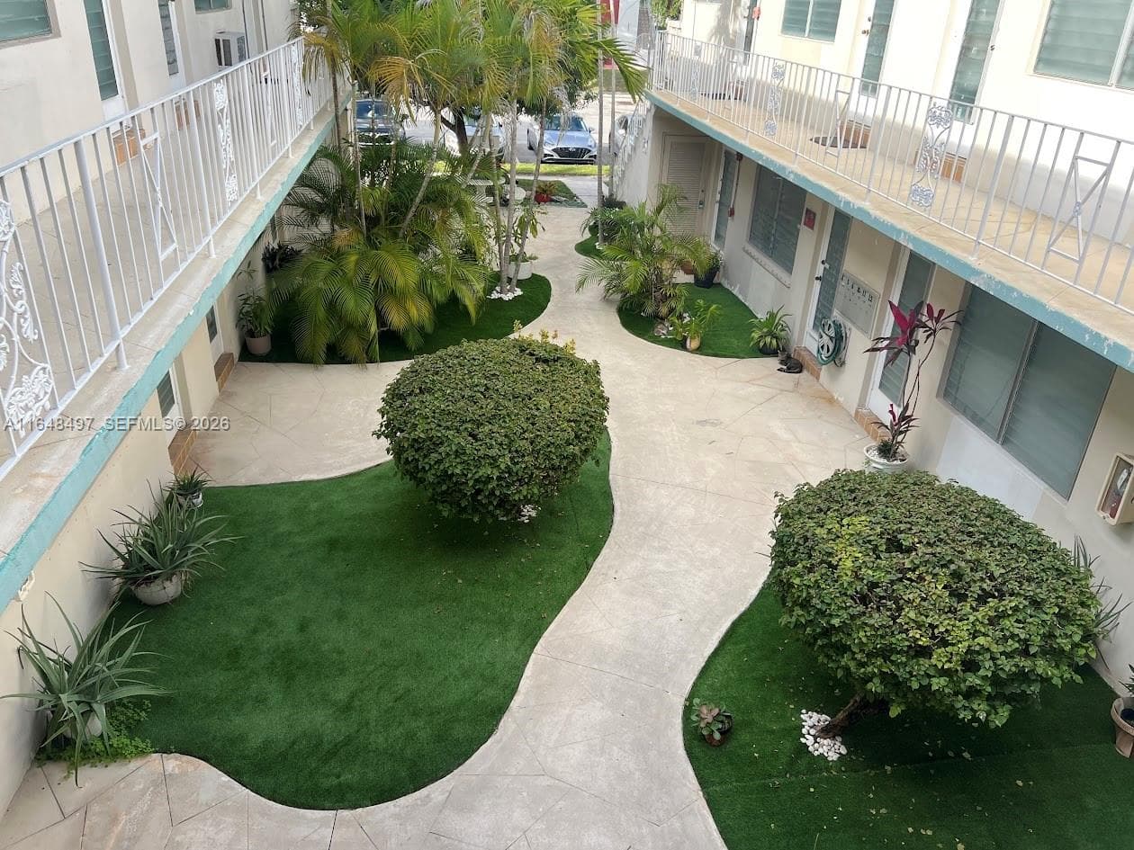 2072 NE 169th St # Apartments # 5, 9, 11, 12, North Miami Beach FL 33162 photo 2