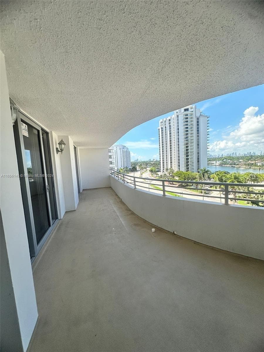 5555 Collins Ave # 8Z, Miami Beach FL 33140 photo 5