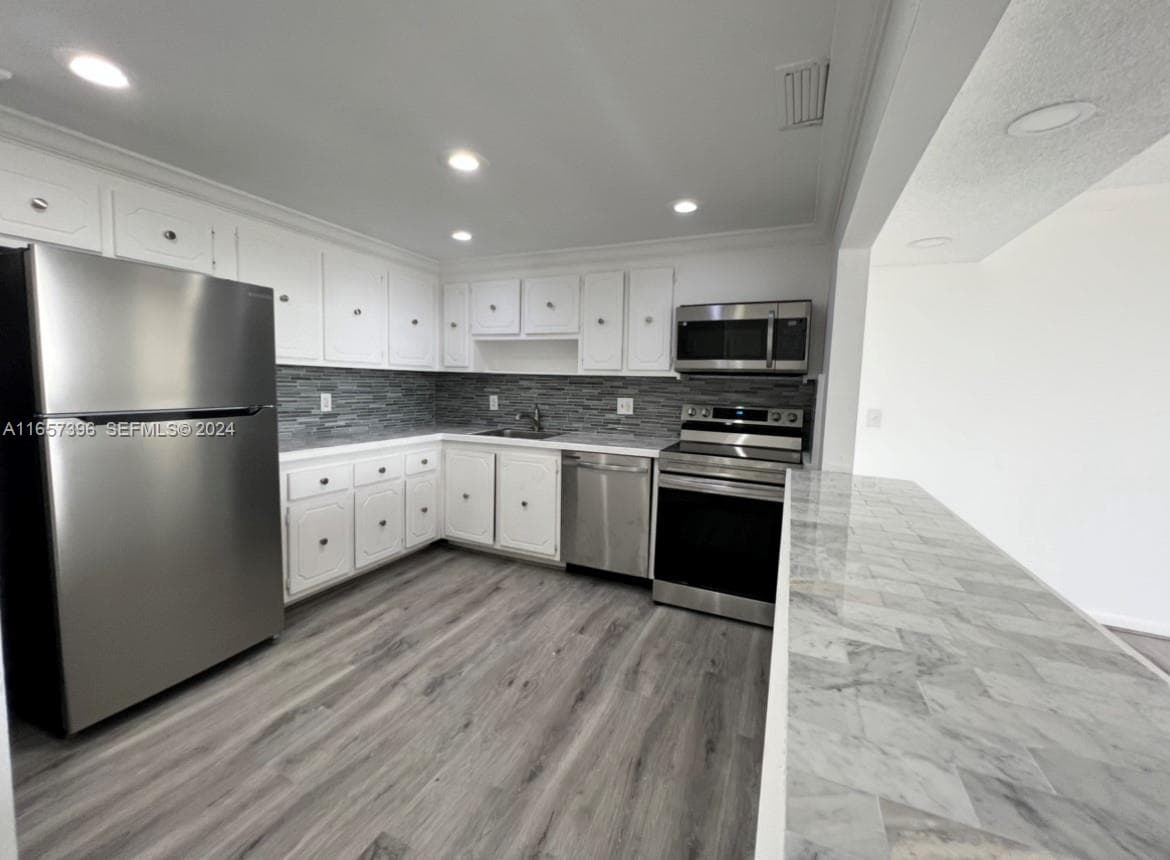 13499 Biscayne Blvd # 1205, North Miami FL 33181 photo 4