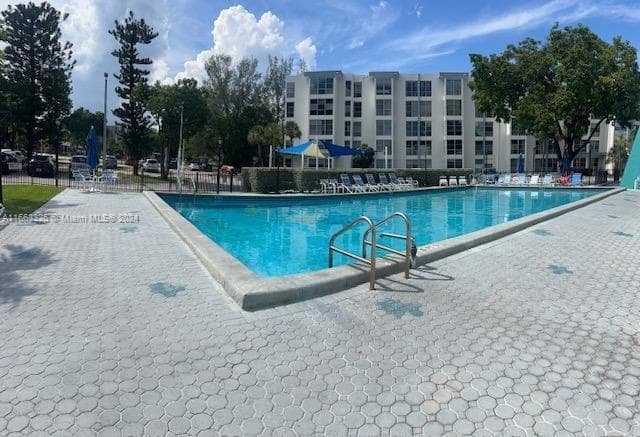 17570 Atlantic Blvd # 401, Sunny Isles Beach FL 33160 photo 2
