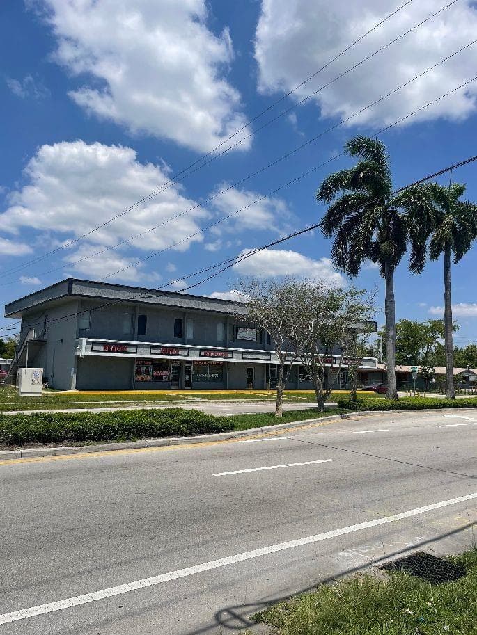 1075 Sunset Strip, Sunrise FL 33313 photo 3