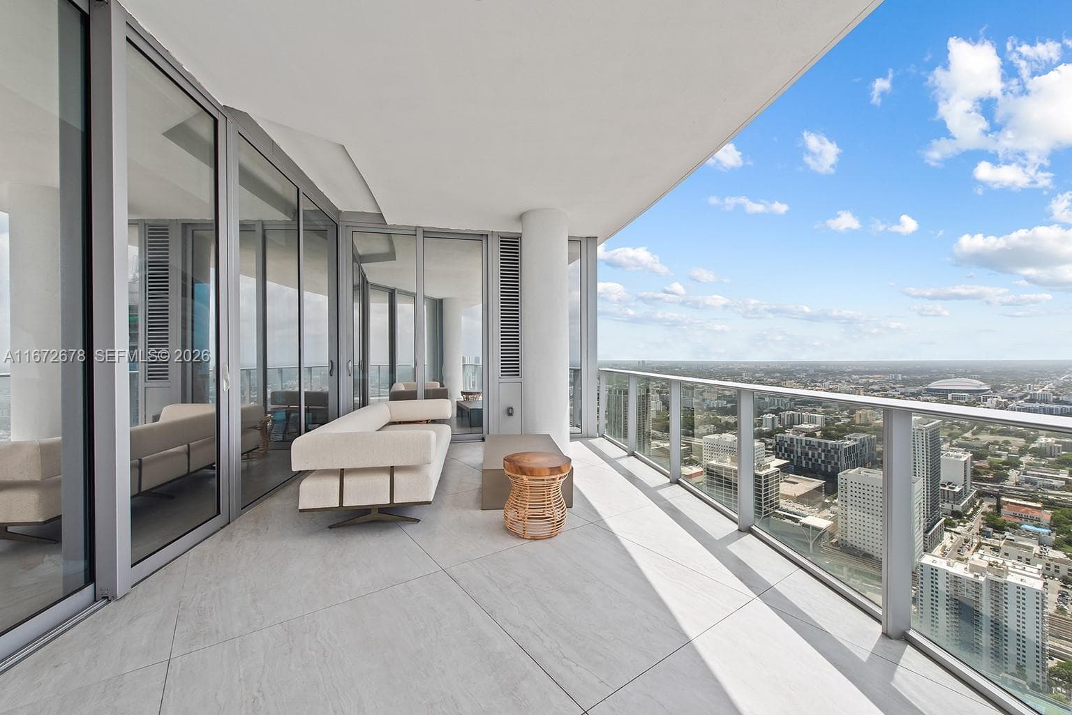 851 NE 1st Ave # 5402, Miami FL 33132 photo 4