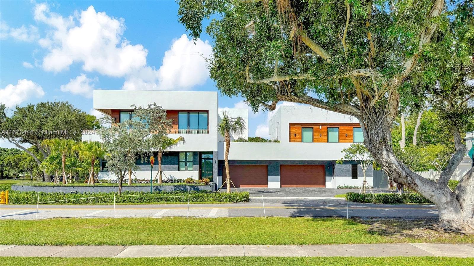 9860 NE 5th Avenue Rd, Miami Shores FL 33138 photo 5