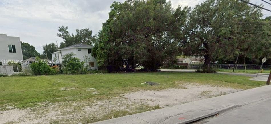 2994 NW 46th St, Miami FL 33142 photo 2
