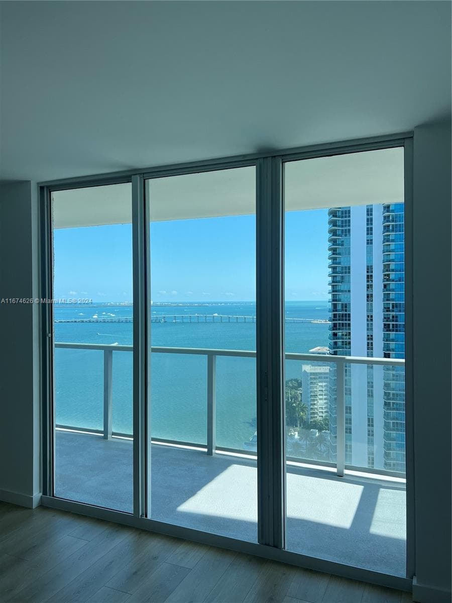 1155 Brickell Bay Dr # 3205, Miami FL 33131 photo 2