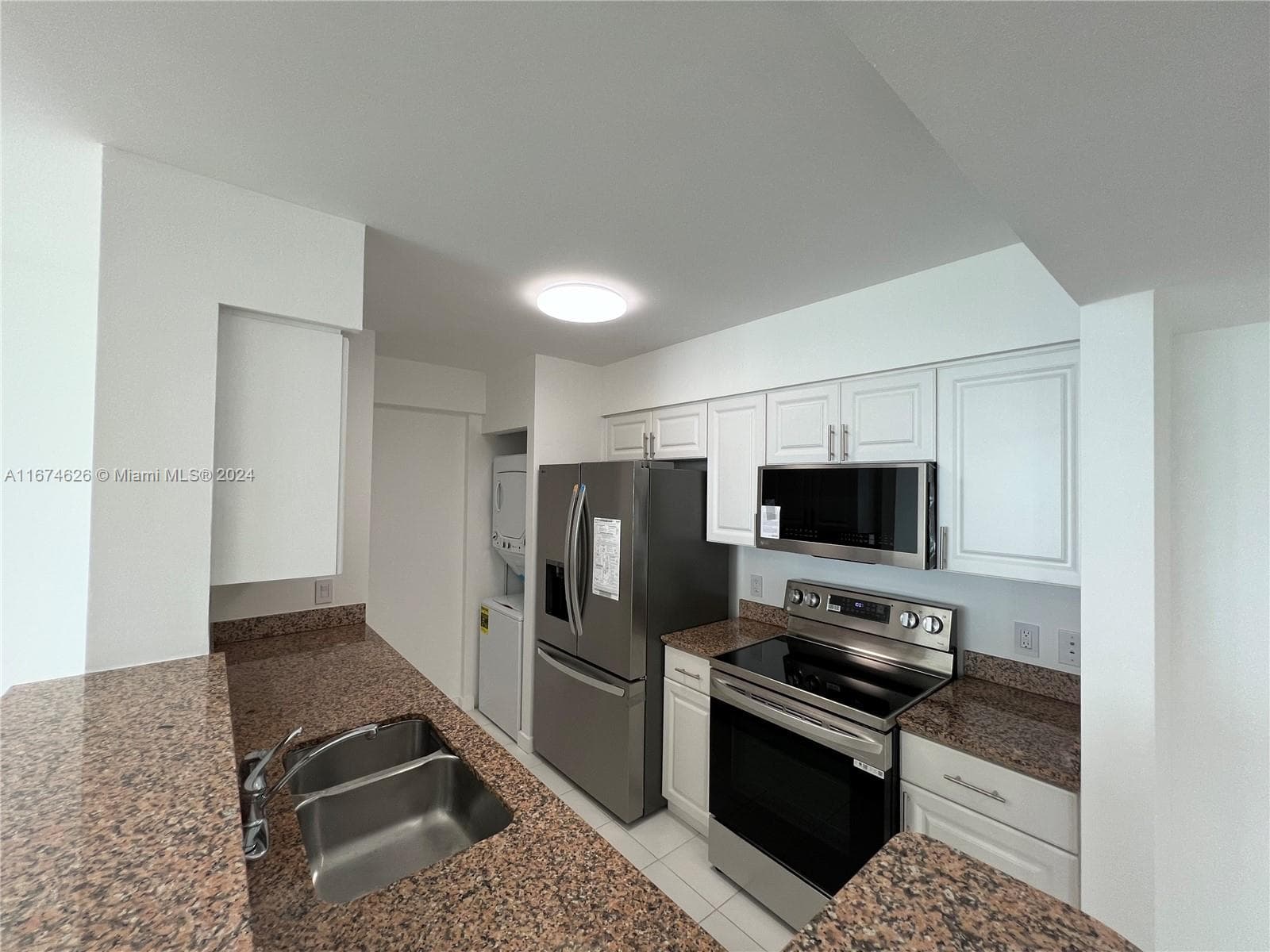 1155 Brickell Bay Dr # 3205, Miami FL 33131 photo 3