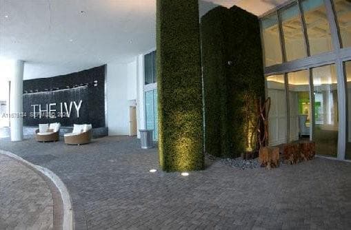 90 SW 3 ST # 3210, Miami FL 33130 photo 3