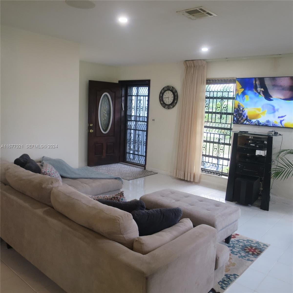 19021 NW 12th Ct, Miami Gardens FL 33169 photo 3