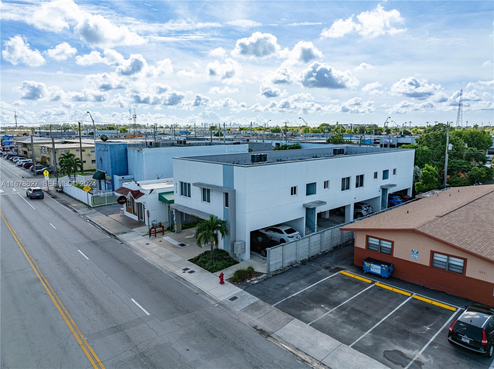 620 W 29th St, Hialeah FL 33012 photo 2