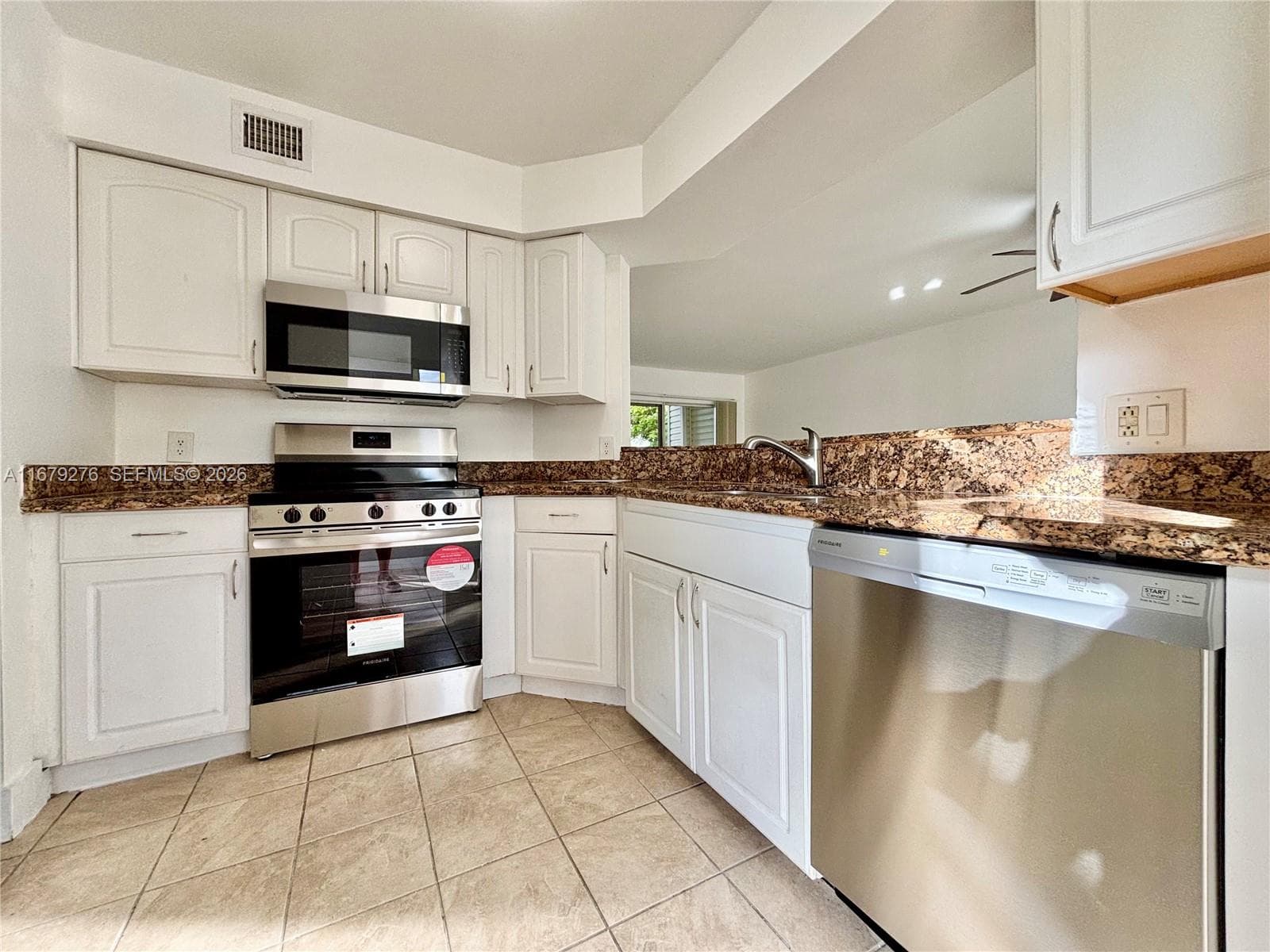 3405 NW 44th St # 104, Oakland Park FL 33309 photo 2
