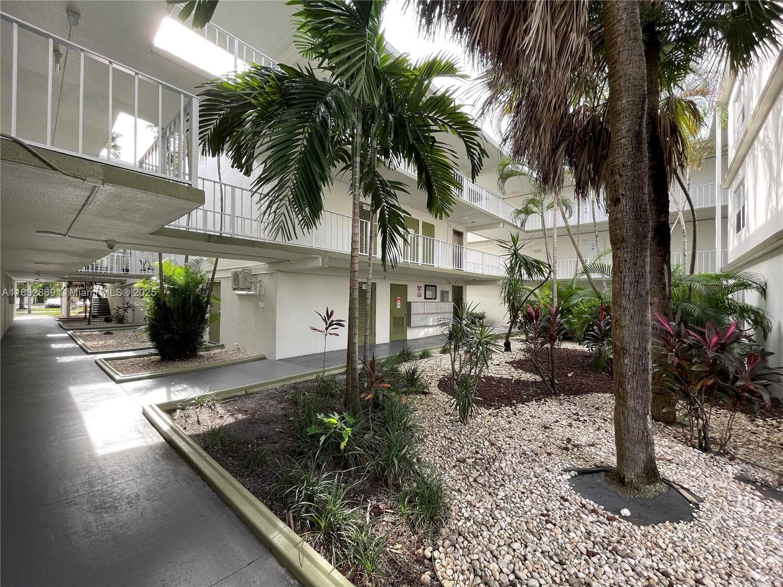 4255 N University Dr # 201, Sunrise FL 33351 photo 2