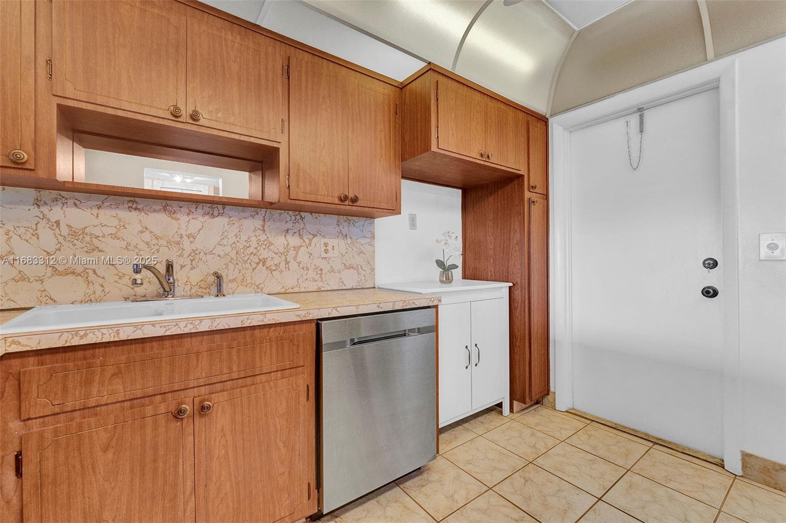330 SE 2nd St # 303F, Hallandale Beach FL 33009 photo 3