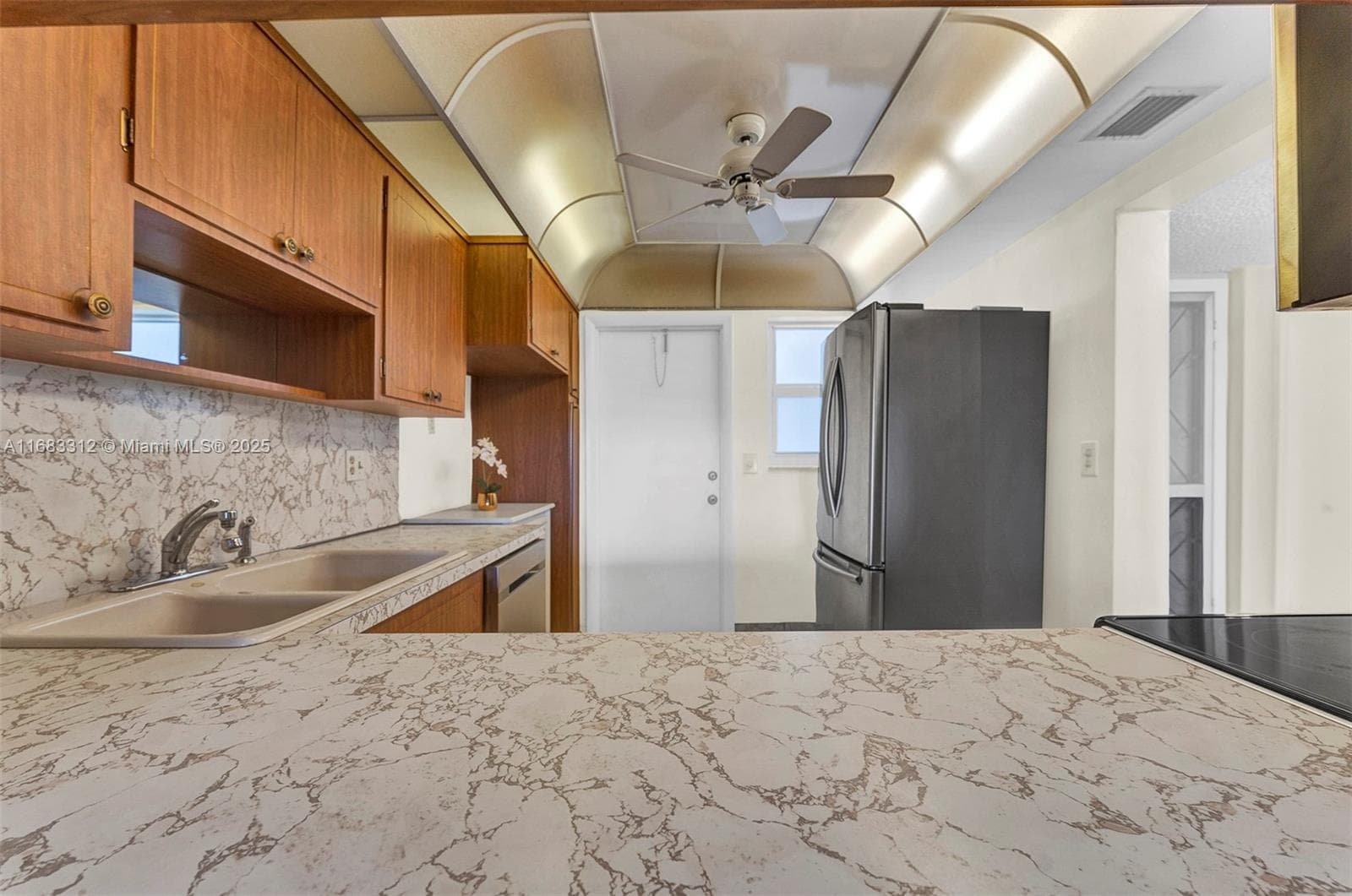 330 SE 2nd St # 303F, Hallandale Beach FL 33009 photo 5
