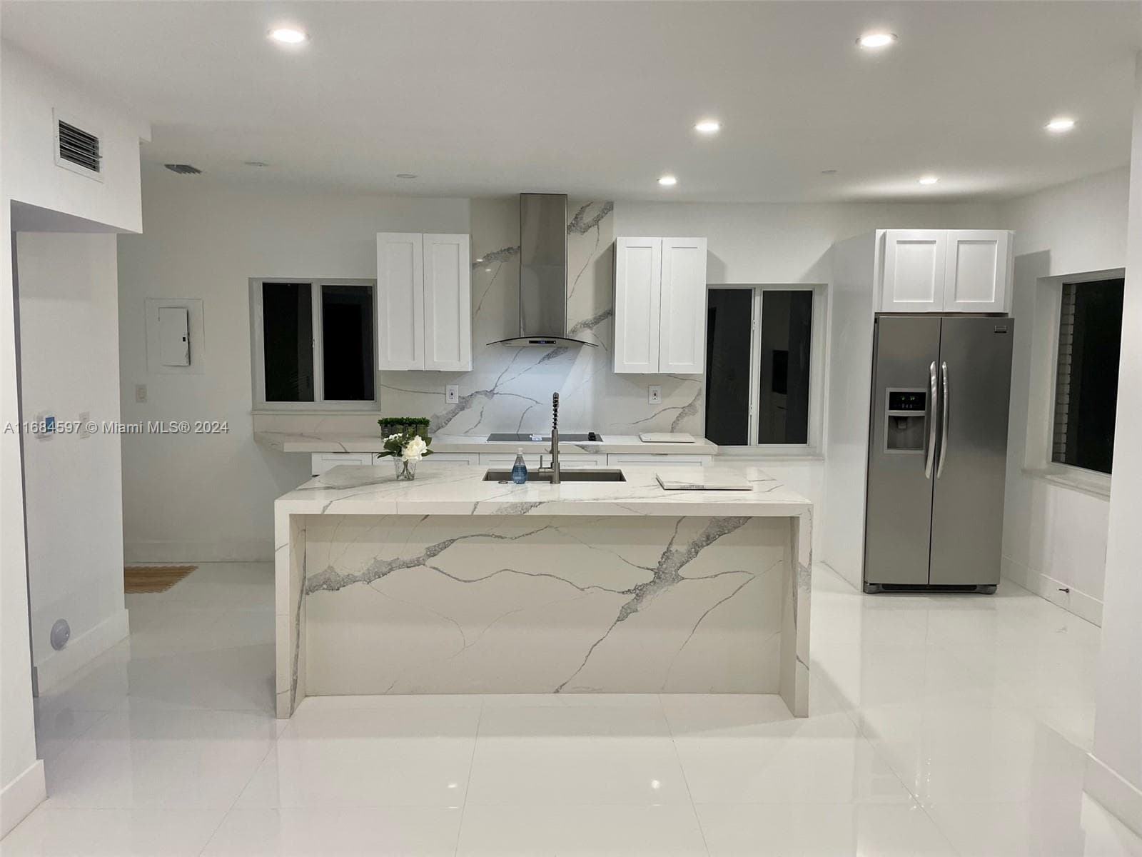 1201 Marseille Dr # 17, Miami Beach FL 33141 photo 3