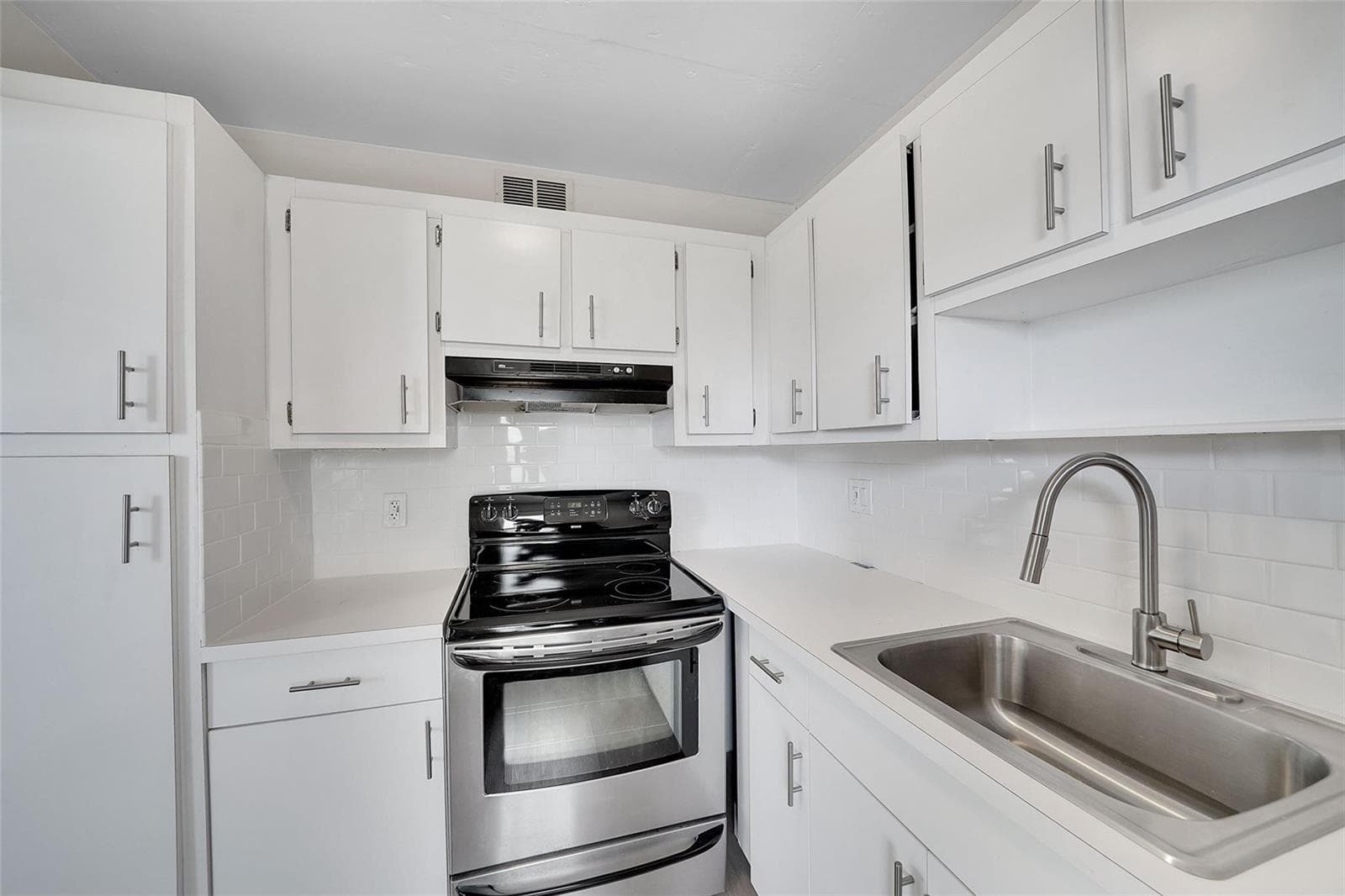 2555 NE 11th Street # 806, Fort Lauderdale FL 33304 photo 5