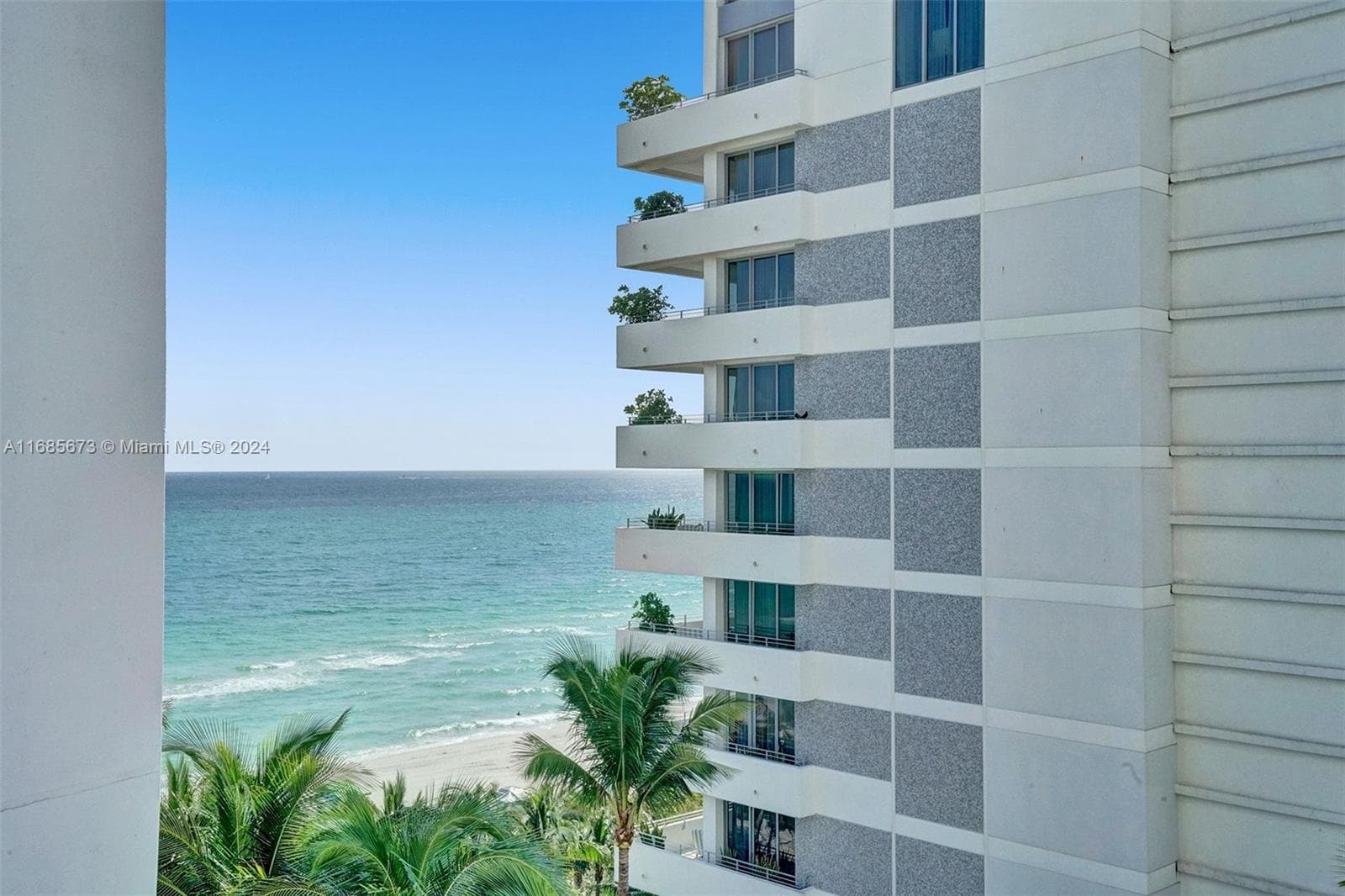 4391 Collins Ave # 915, Miami Beach FL 33140 photo 4