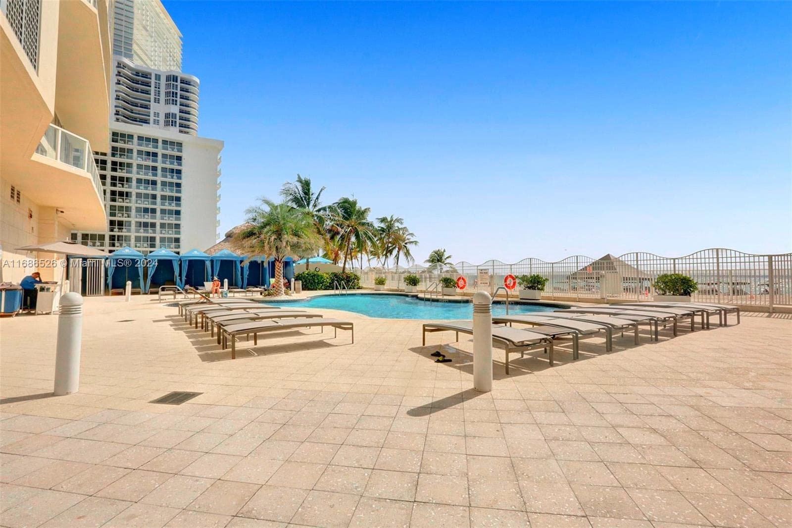 16699 COLLINS AV # 3105, Sunny Isles Beach, FL 33160 photo 4