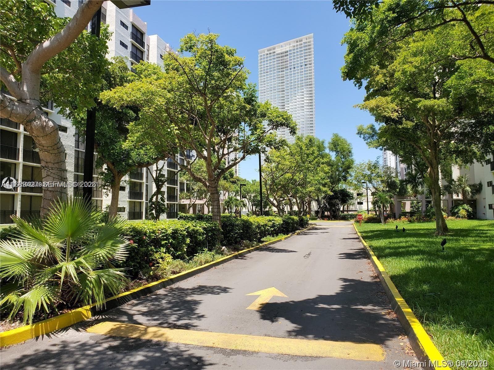 17021 N Bay Rd, Sunny Isles Beach FL 33160 photo 5