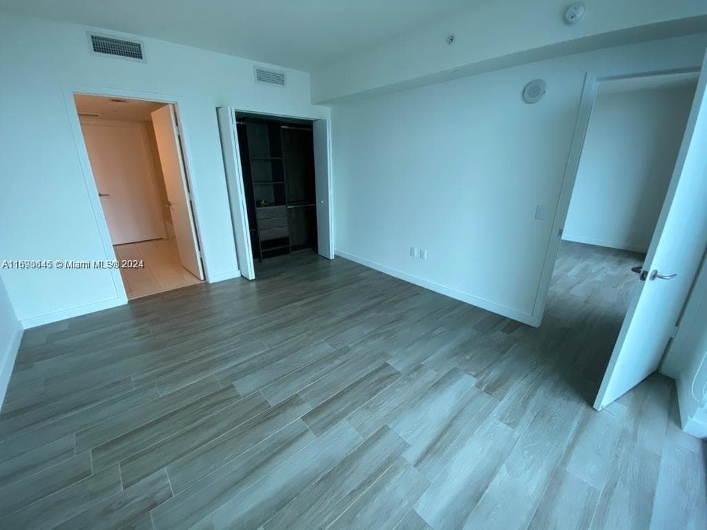 1100 S Miami Ave # 2602, Miami FL 33130 photo 5