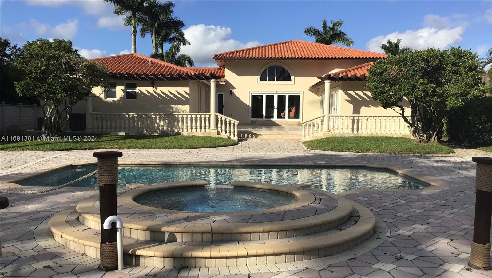 13460 SW 32nd ST, Kendall FL 33175 photo 2