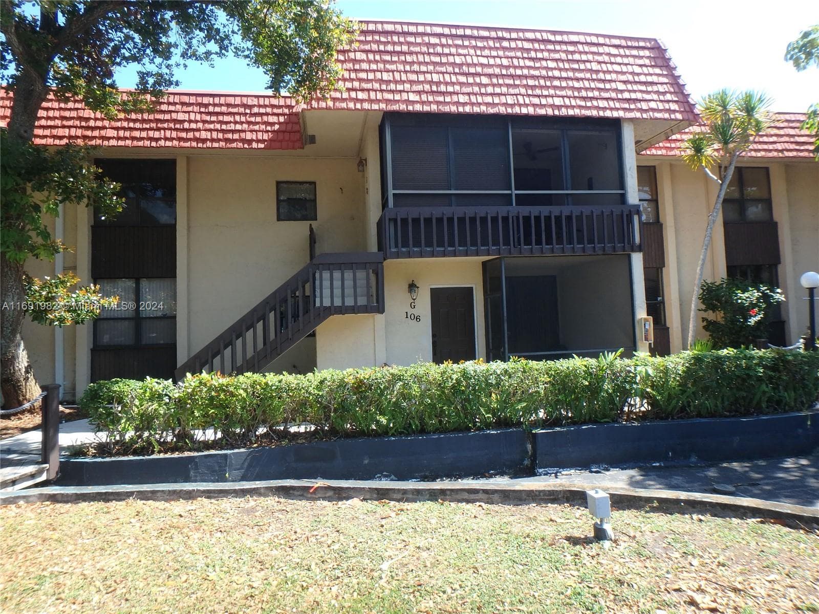 740 NE 199th St # 206G, Miami, FL 33179 photo 2