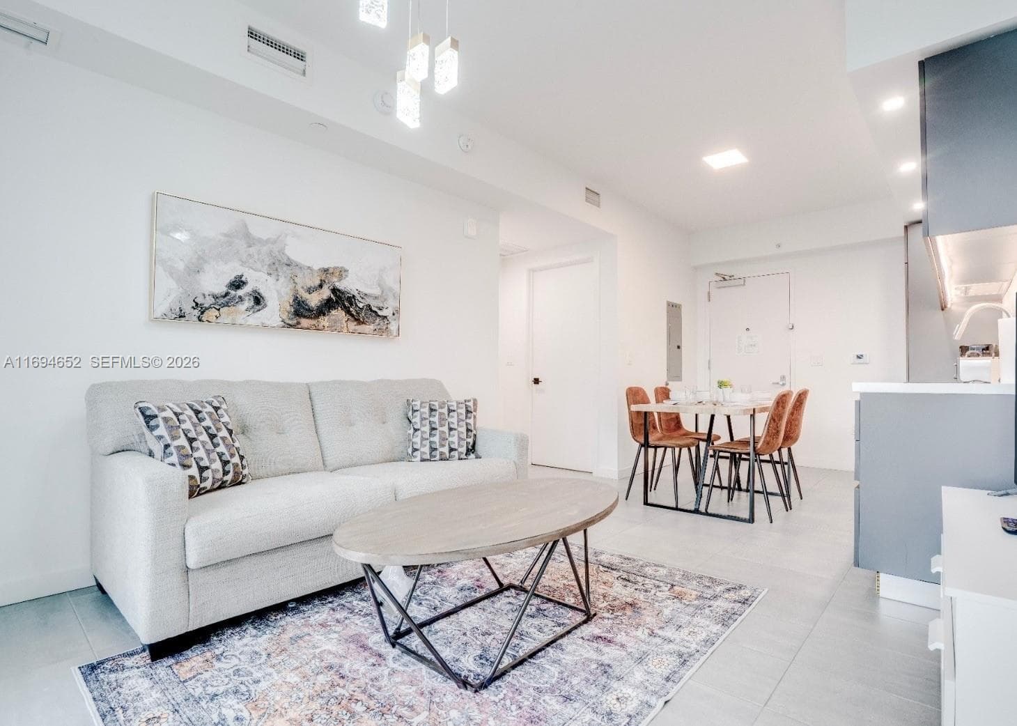 227 NE 2nd St # 1705, Miami FL 33132 photo 5
