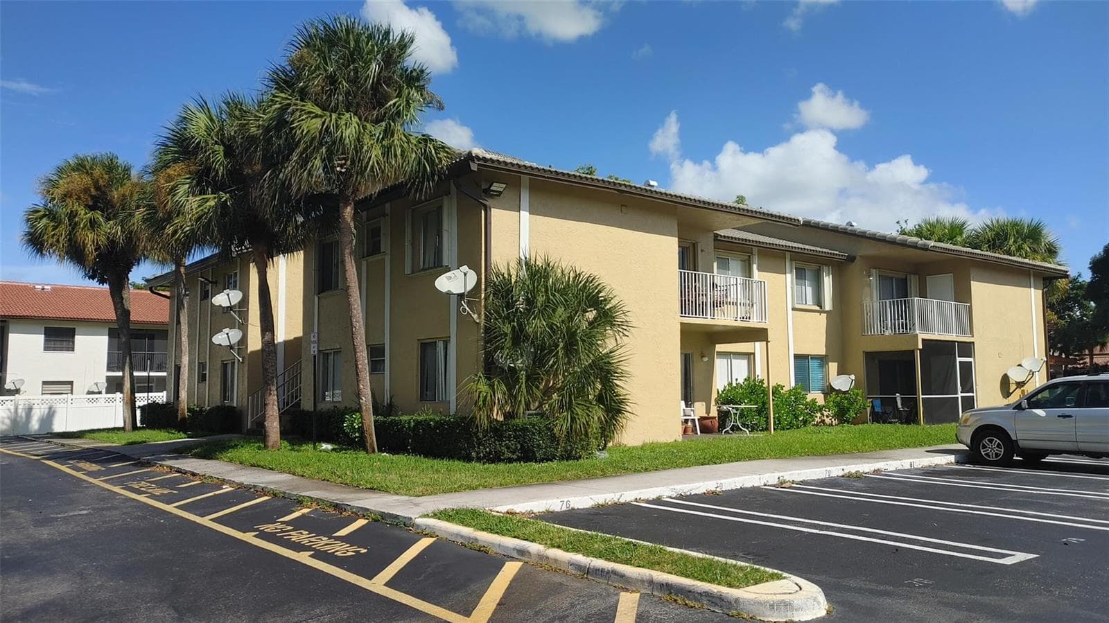 11585 NW 44th Street # 11585, Coral Springs FL 33065 photo 2