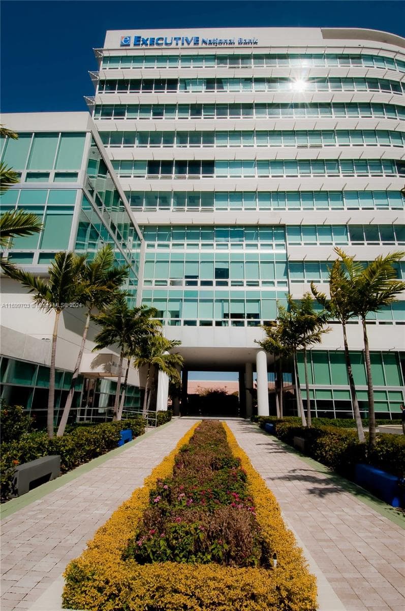 20900 NE 30th Ave # 404-405, Aventura FL 33180 photo 2