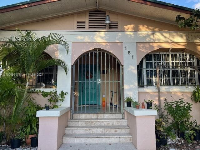 161 NW 35th St, Miami FL 33127 photo 2