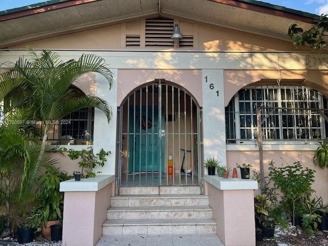 161 NW 35th St, Miami FL 33127 photo 2