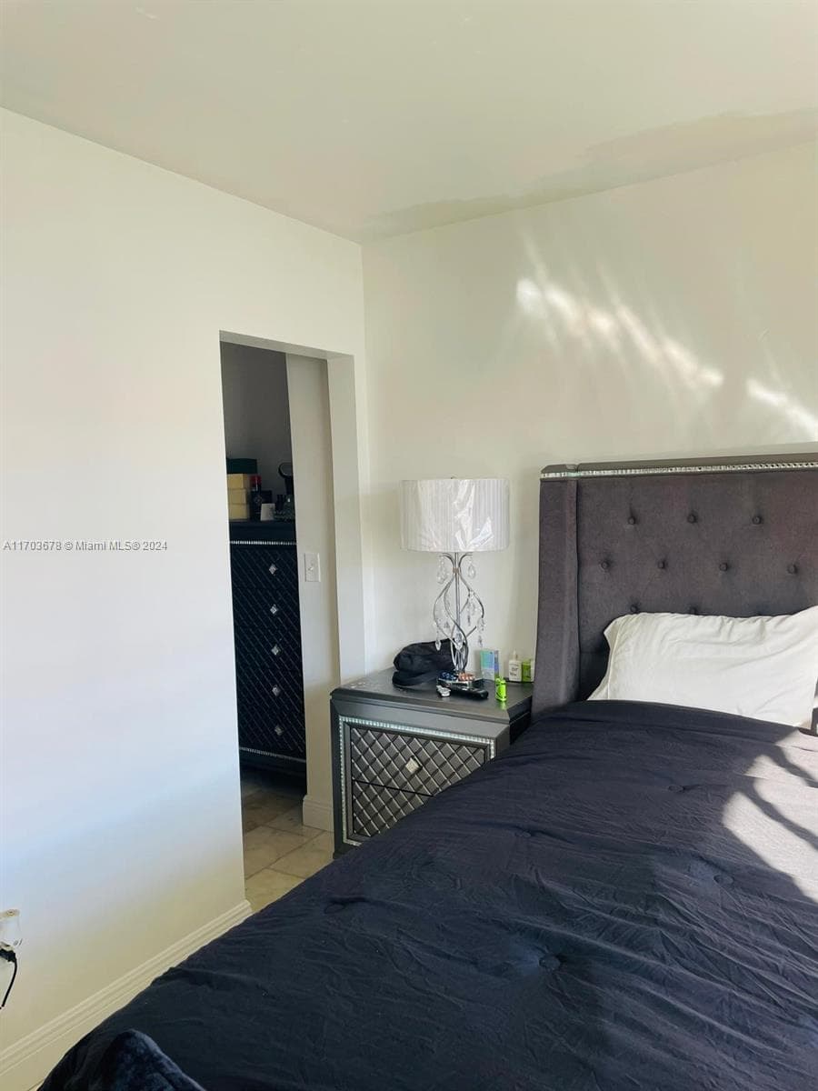 1526 Pennsylvania Ave # 14, Miami Beach FL 33139 photo 2