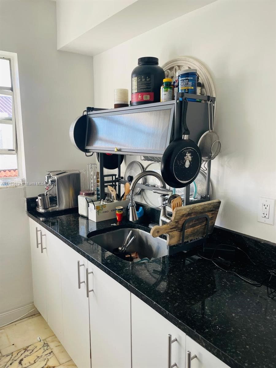 1526 Pennsylvania Ave # 14, Miami Beach FL 33139 photo 5