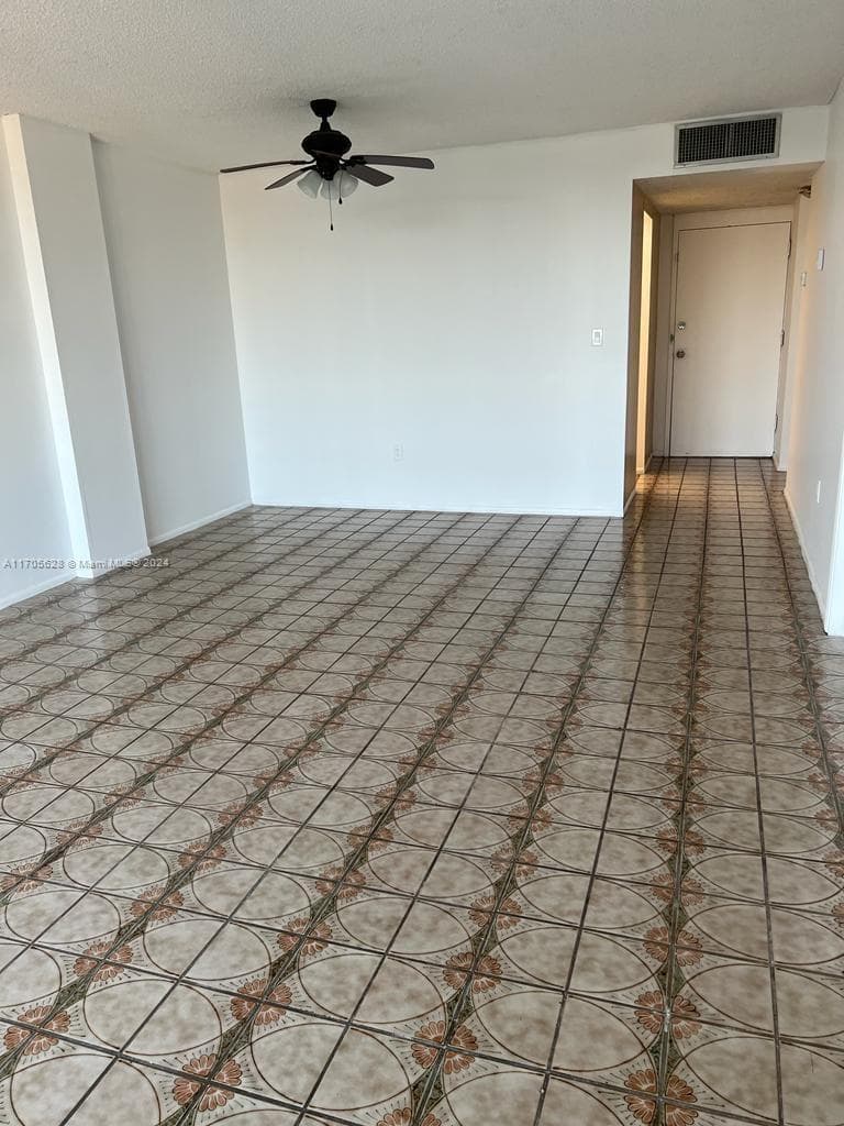 15600 NW 7th Ave # 821, Miami FL 33169 photo 2