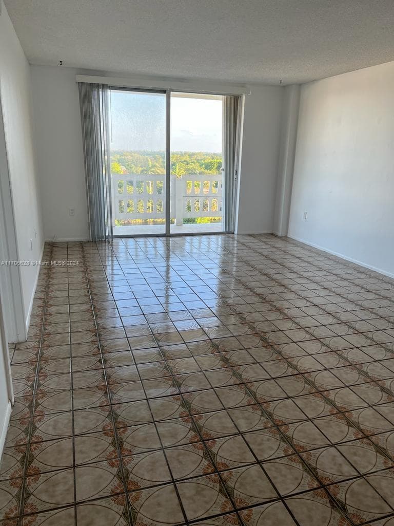 15600 NW 7th Ave # 821, Miami FL 33169 photo 5