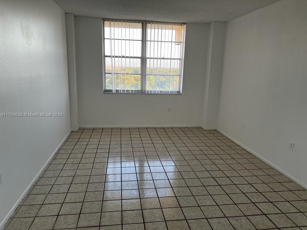 15600 NW 7th Ave # 821, Miami FL 33169 photo 4