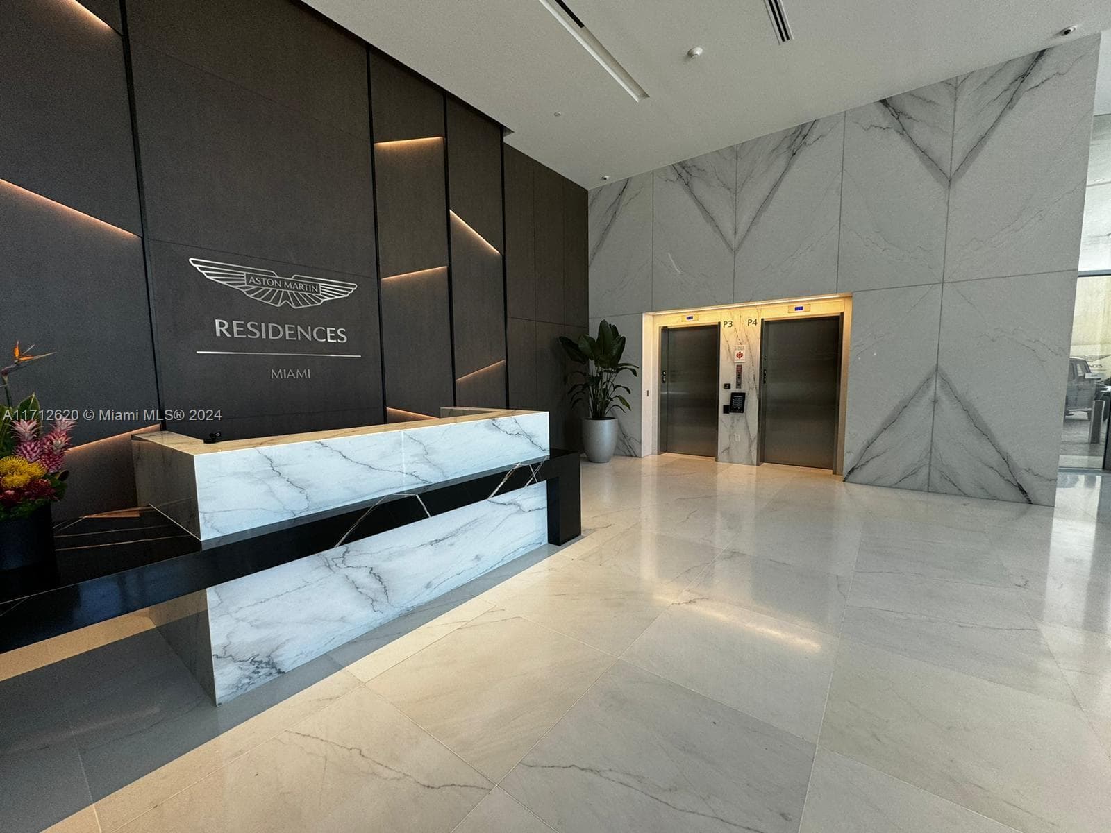 300 Biscayne Boulevard Way # 1806, Miami FL 33131 photo 2