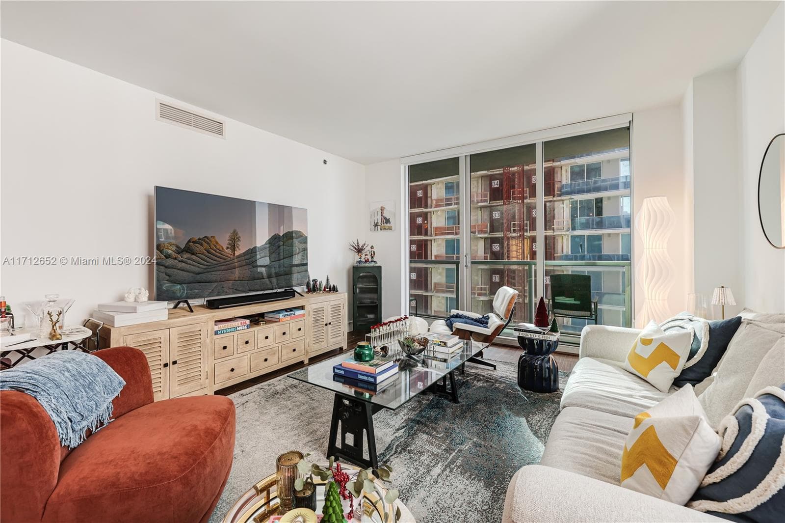 55 SE 6th St # 3407, Miami FL 33131 photo 5
