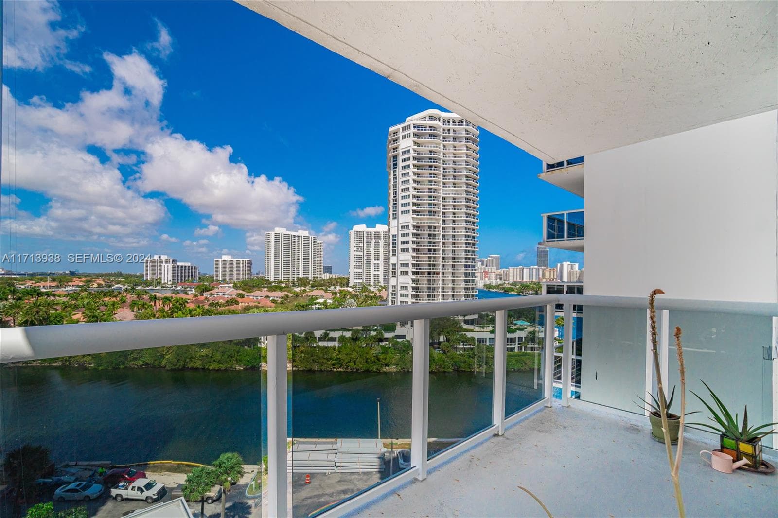 20515 E Country Club Dr # 1048, Aventura FL 33180 photo 3