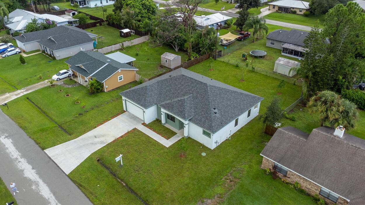 1143 SW Estaugh Avenue, Port St. Lucie FL 34953 photo 2