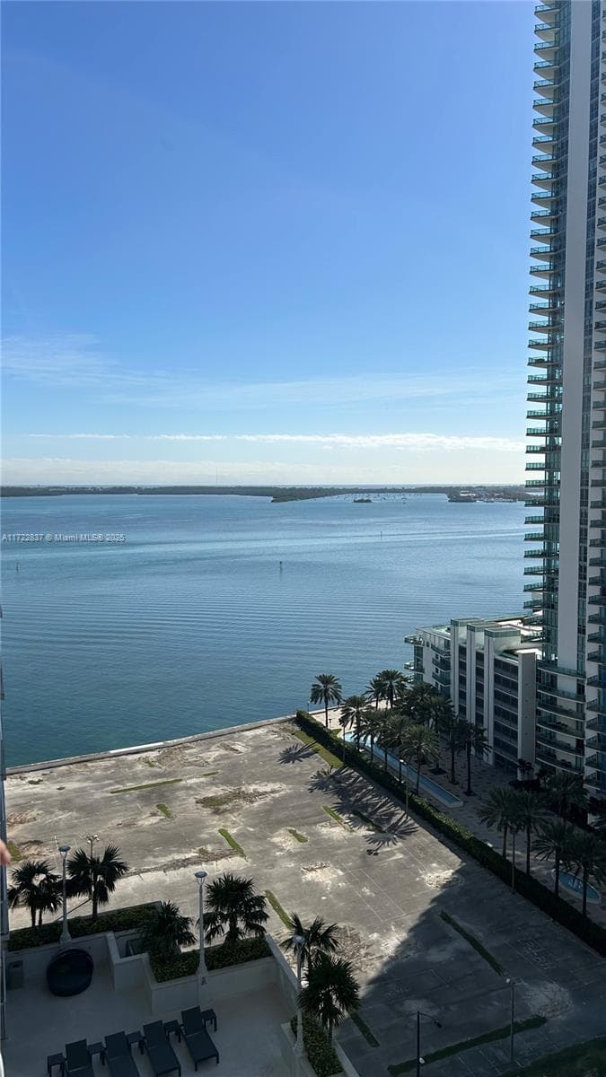 1200 Brickell Bay Dr # 2007, Miami FL 33131