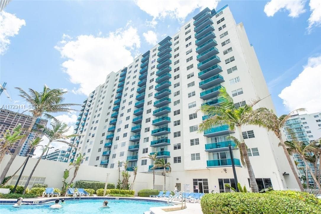 4001 S Ocean Dr # 10D, Hollywood FL 33019