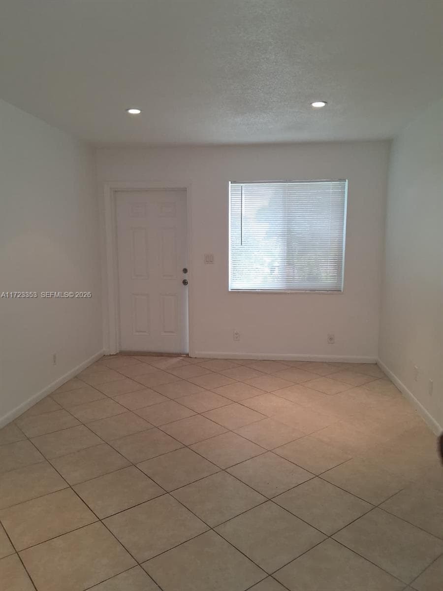 1231 NE 23rd Ave, Pompano Beach FL 33062 photo 5
