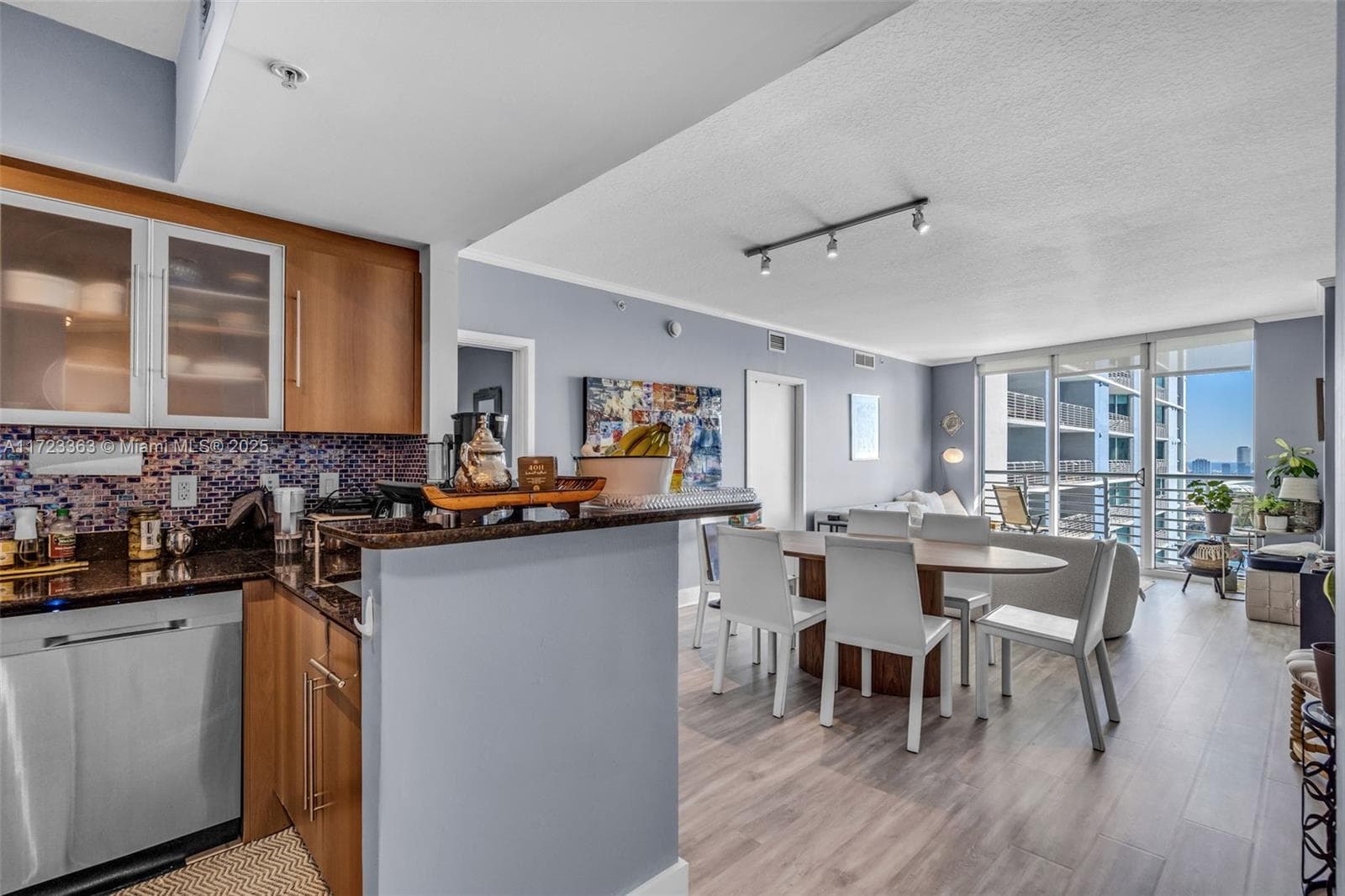 325 S Biscayne Blvd # 3726, Miami FL 33131 photo 3