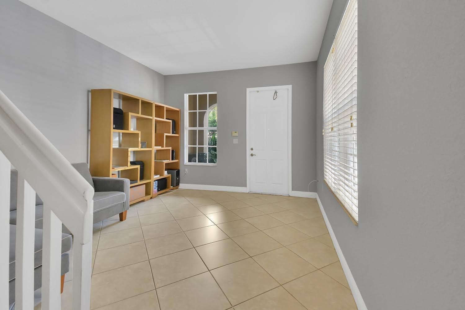 6927 Julia Gardens Drive, Coconut Creek FL 33073 photo 5