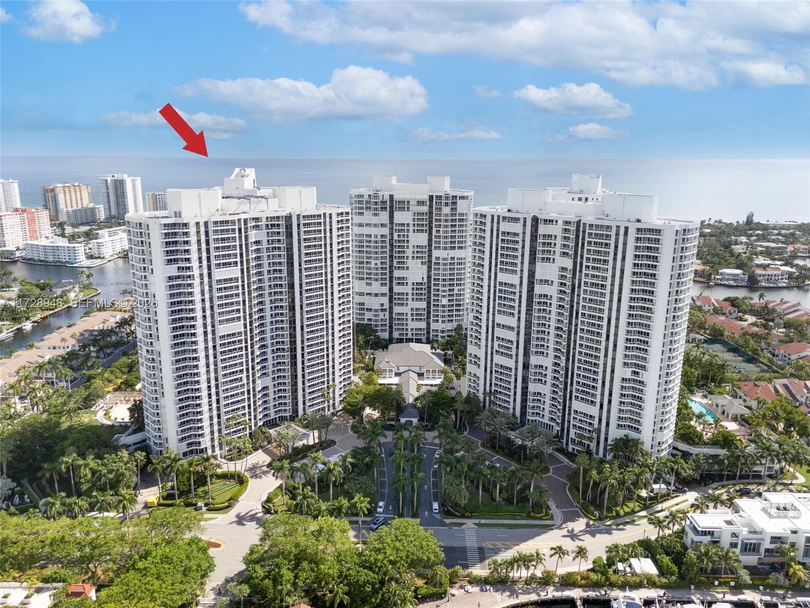 21205 Yacht Club Dr # 805, Aventura FL 33180 photo 2