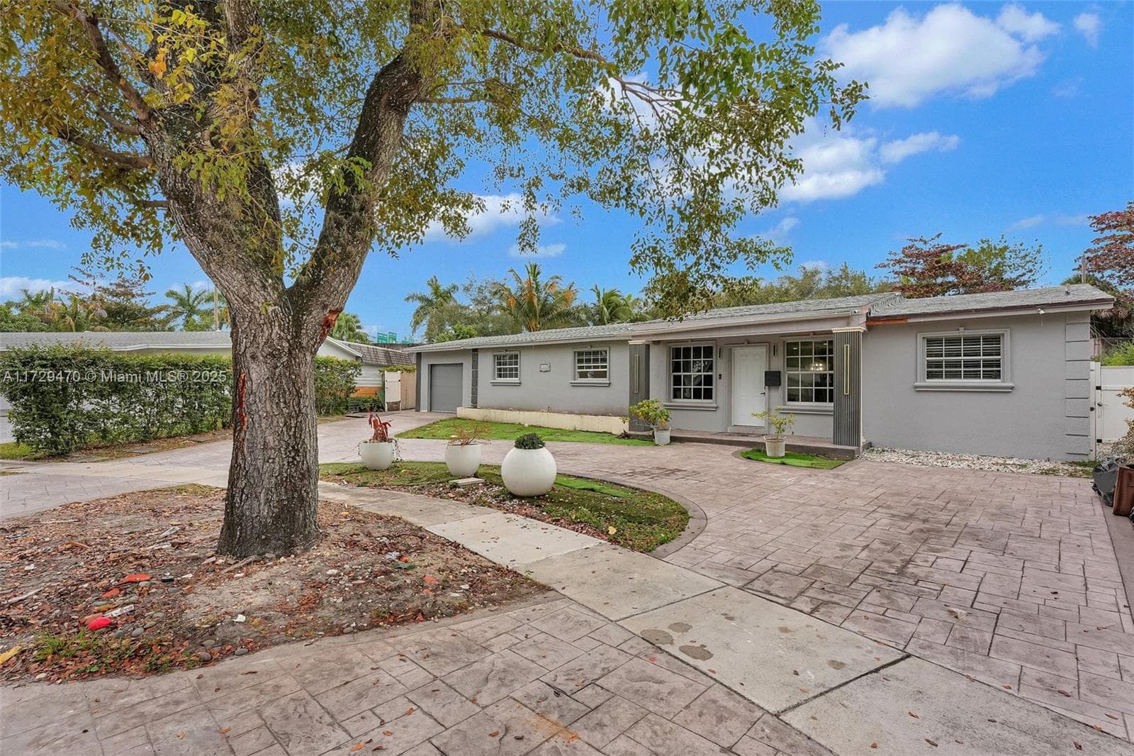 18600 NE 7th Ct, North Miami Beach FL 33179 photo 3